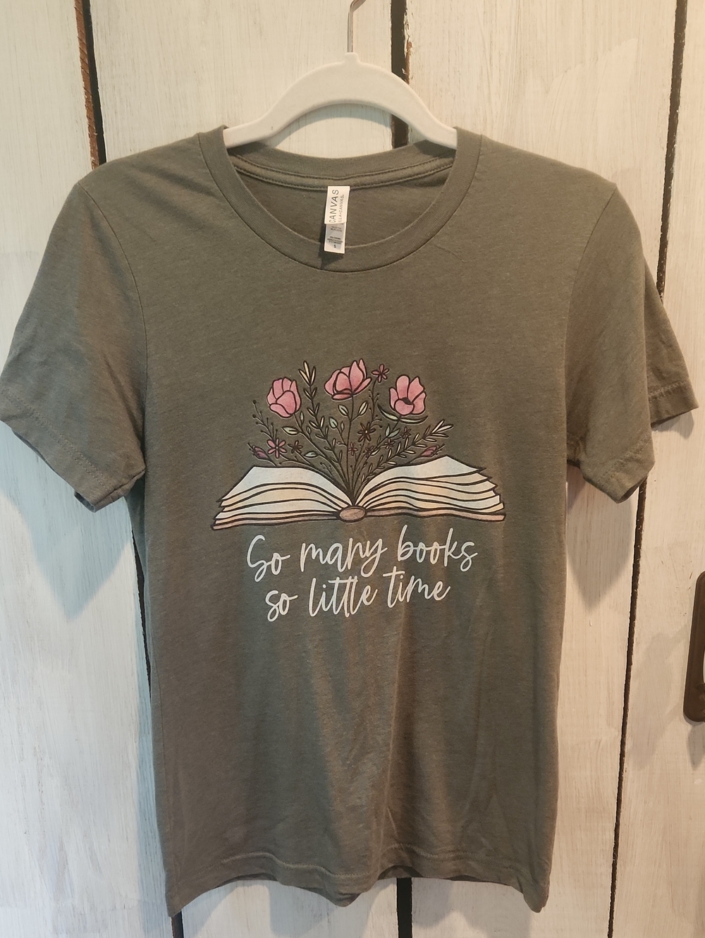 So Many Books So Little Time Floral Graphic Short Sleeve Tee Womens Size Small